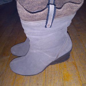 Merrell Lily Gray Vibram Slouchy Boots Size 7